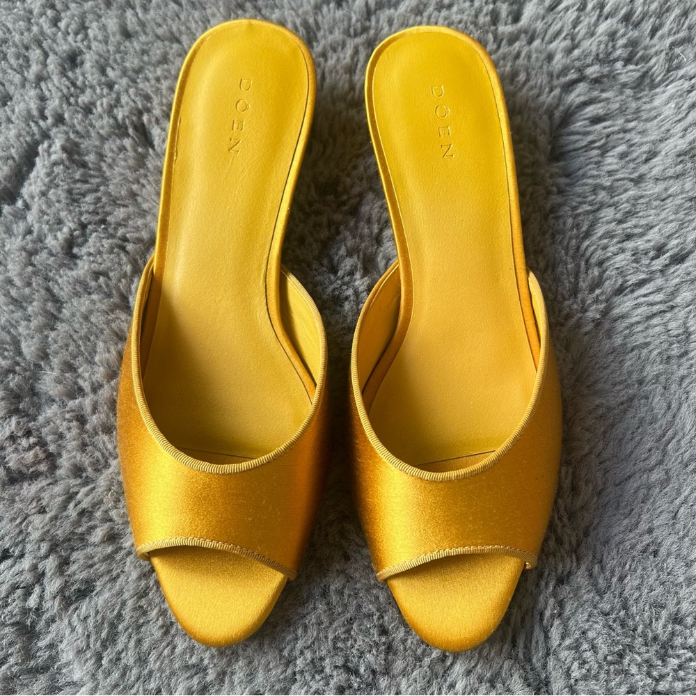 New With Dust Bag Doen Callie Mule in Marigold Satin Size 35 - Picture 2 of 15